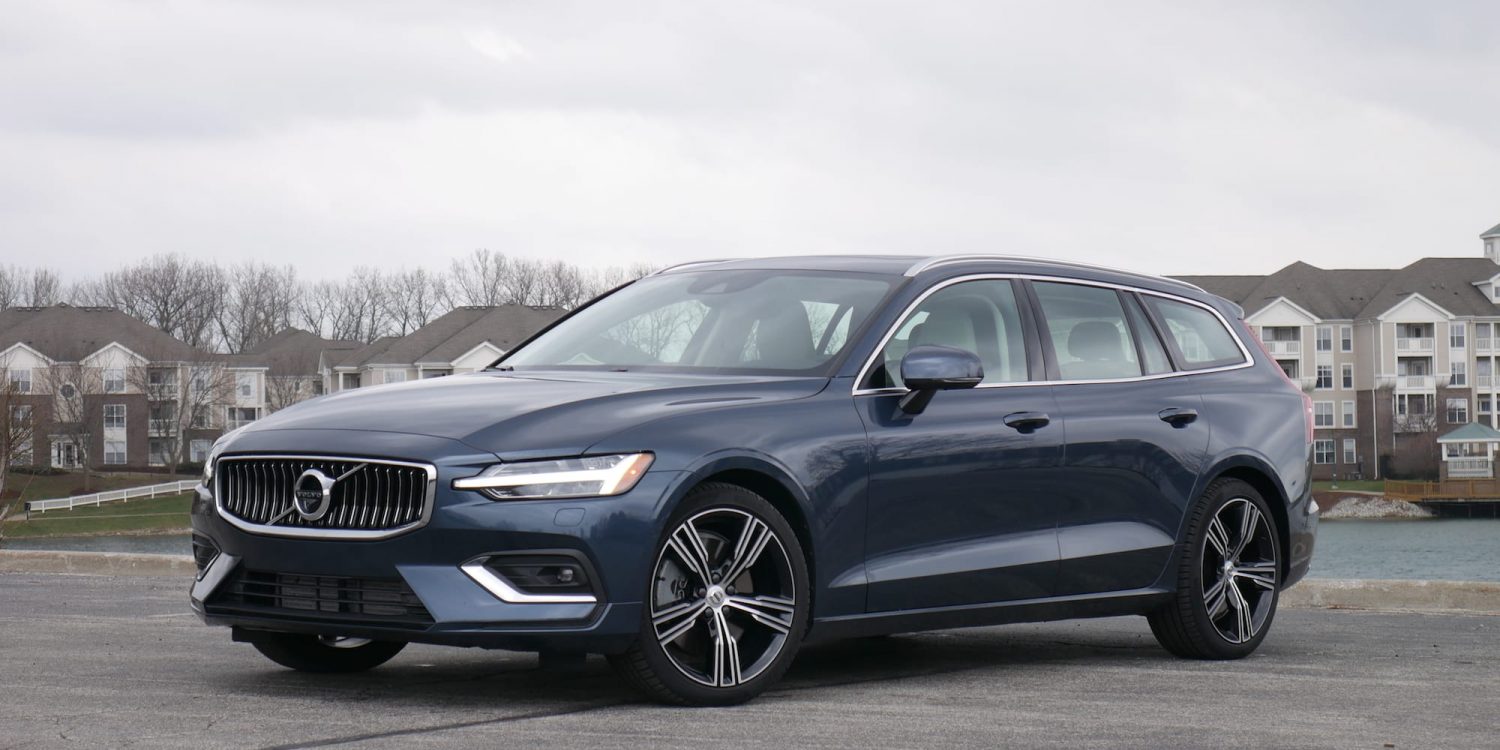 2019 Volvo V60 T6 inscription front three-quarter