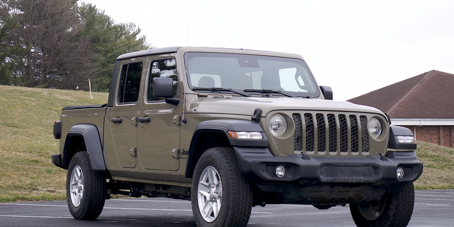 2020 Jeep Gladiator front three quarter