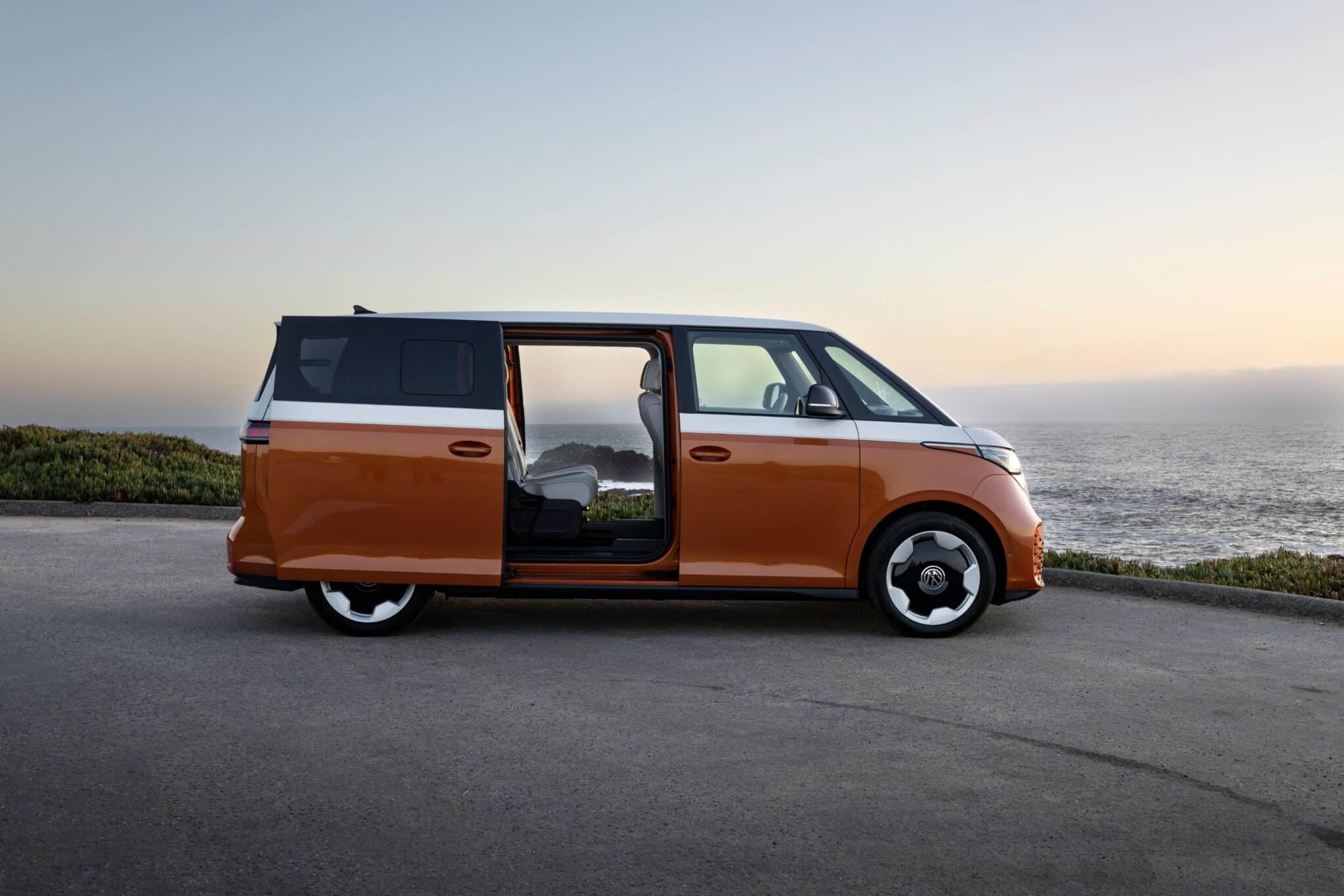 2025 VW ID.Buzz Candy White Over Energetic Orange 1 scaled