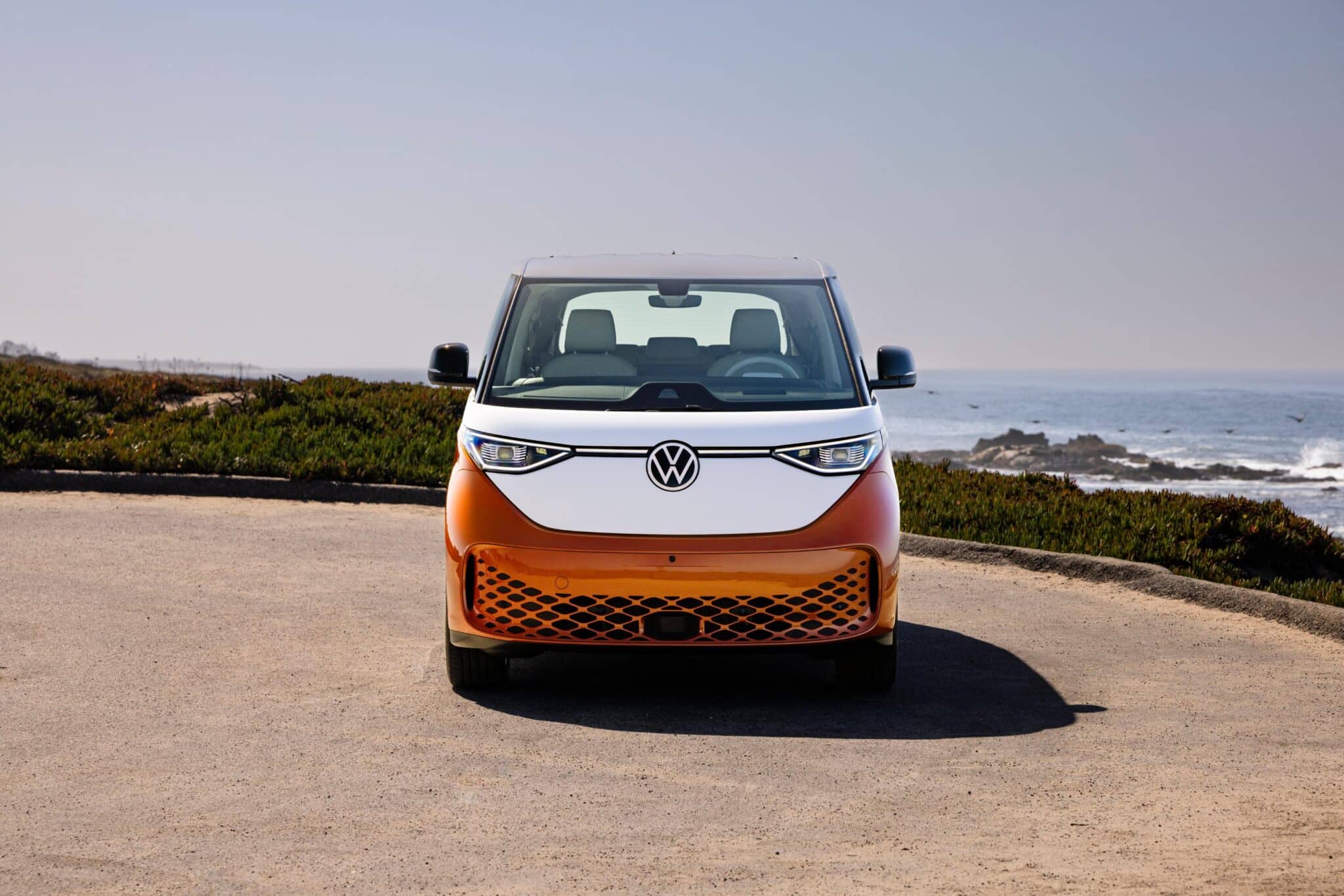 2025 VW ID.Buzz Candy White Over Energetic Orange 28 scaled