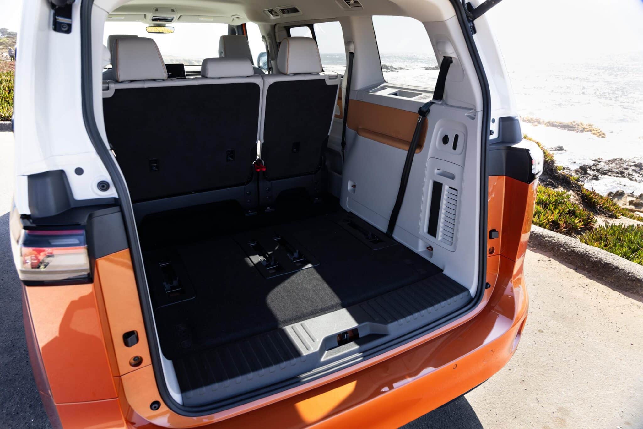 2025 VW ID.Buzz Candy White Over Energetic Orange 3 scaled