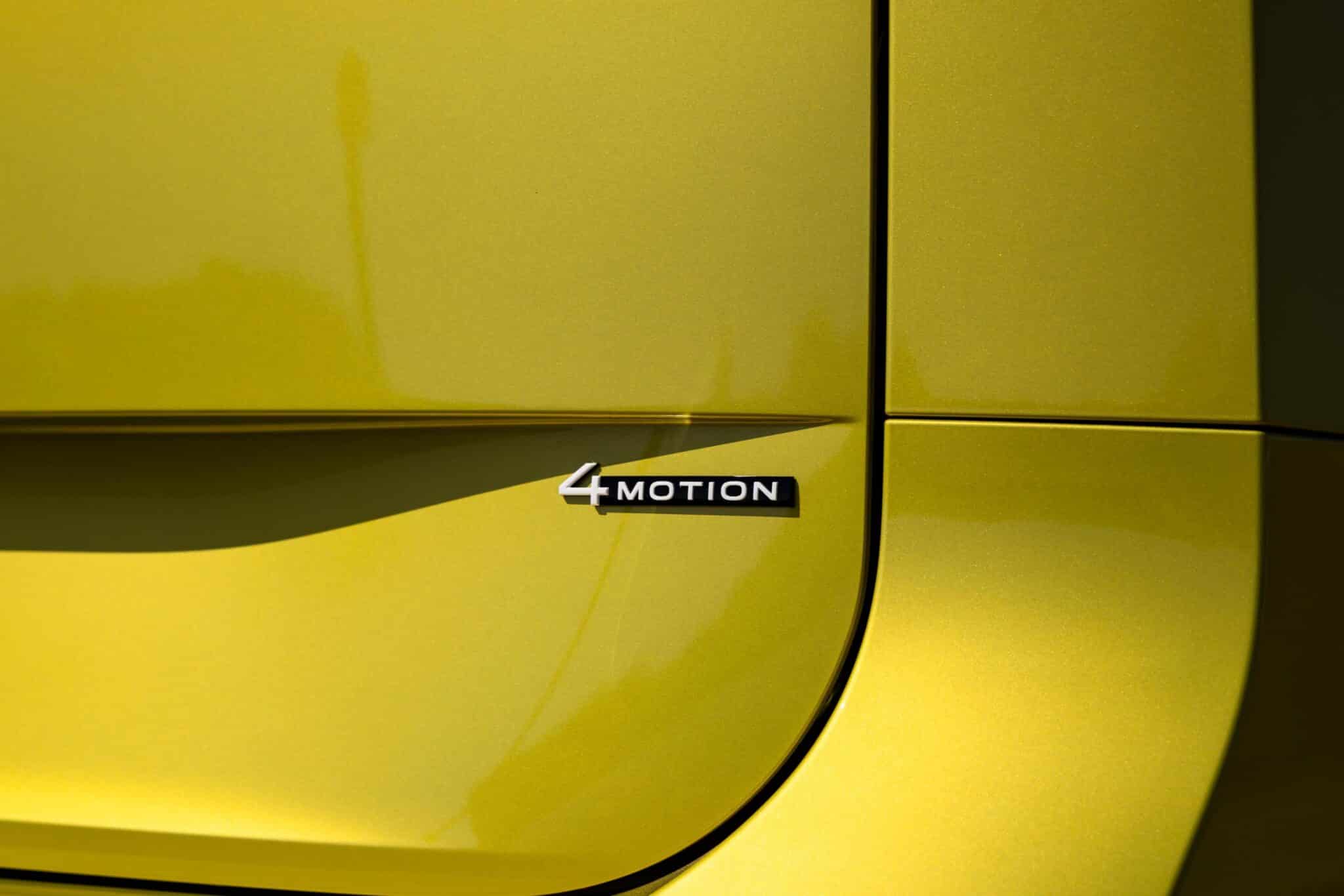 2025 VW ID.Buzz Candy White Over Pomelo Yellow 47 scaled