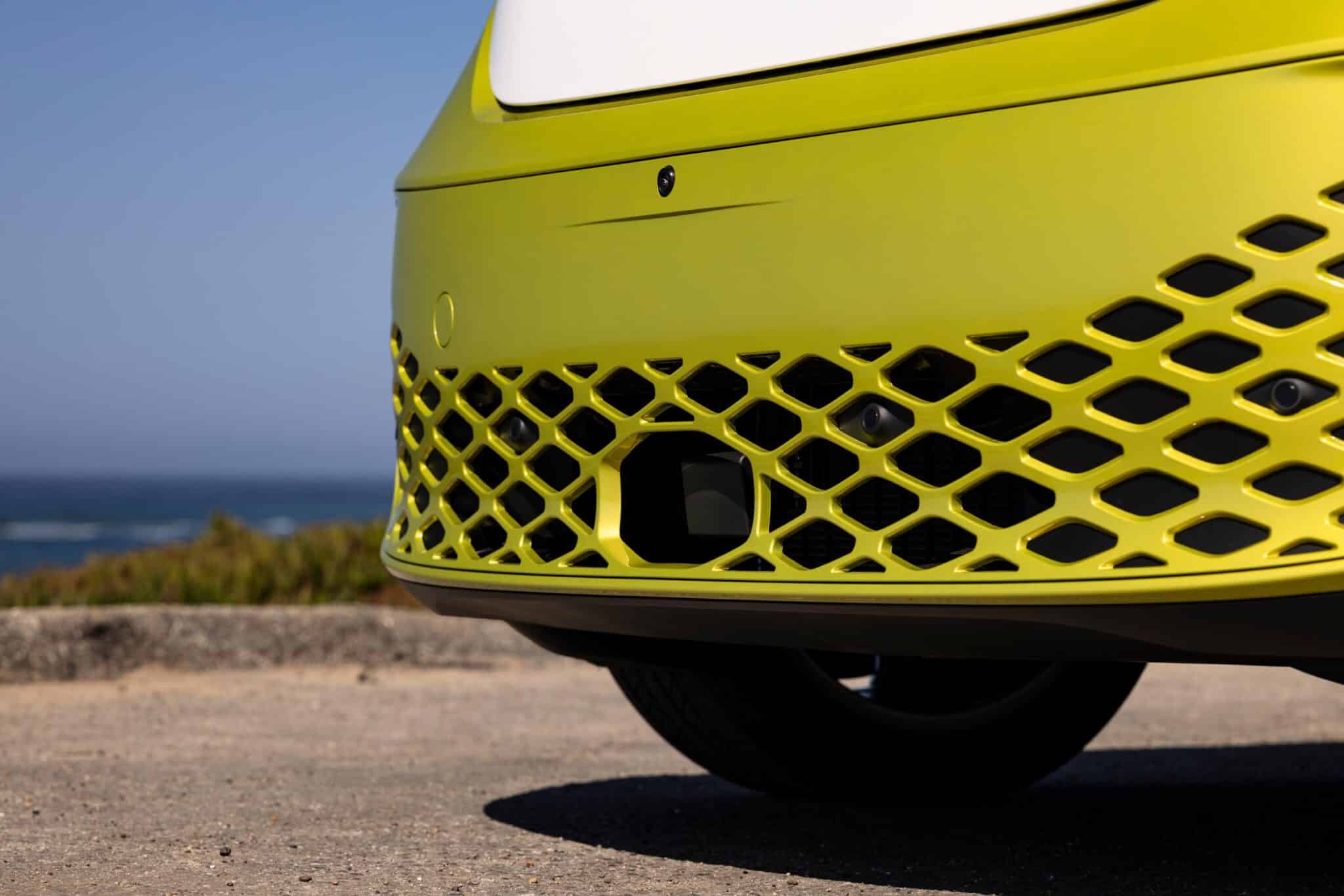 2025 VW ID.Buzz Candy White Over Pomelo Yellow 48 scaled
