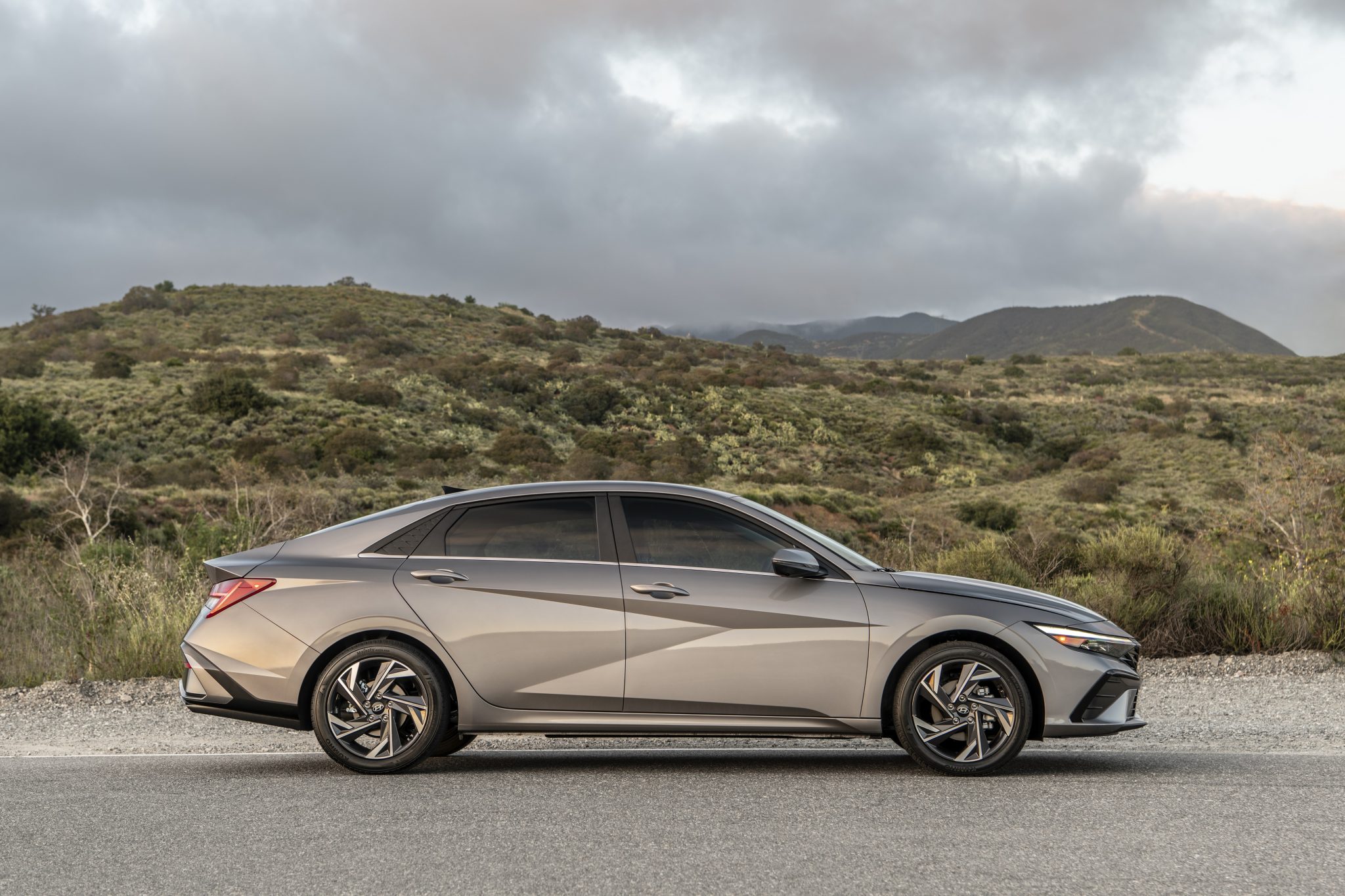 Side view of a 2024 silver Hyundai Elantra hybrid